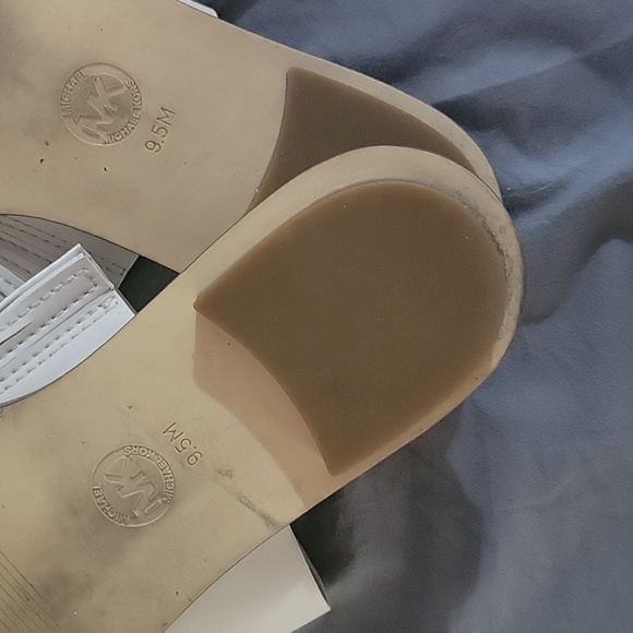 White michael kors sandals - Picture 7 of 7